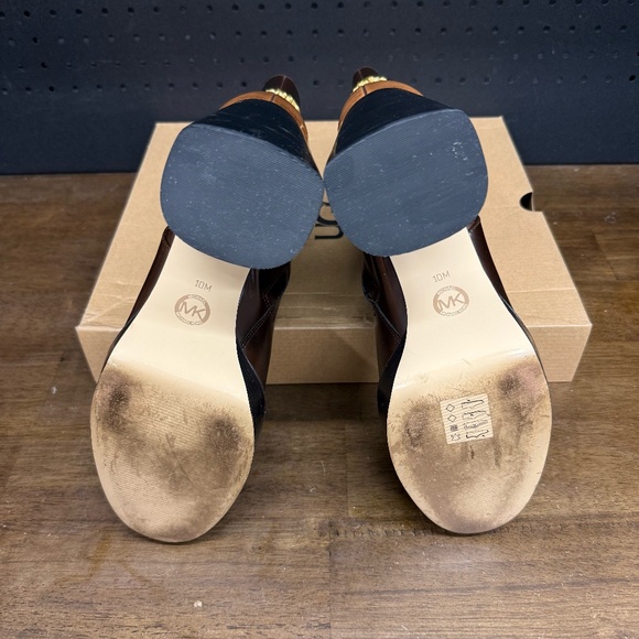 Used W/ Damaged Box! Women's Micheal Kors Platform Leather Bootie Size 10 - Picture 5 of 5